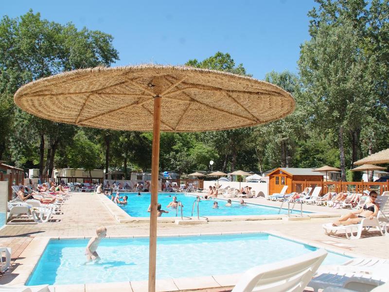 Découvrez le camping Au Vallon Rouge à la Colle sur Loup (06)