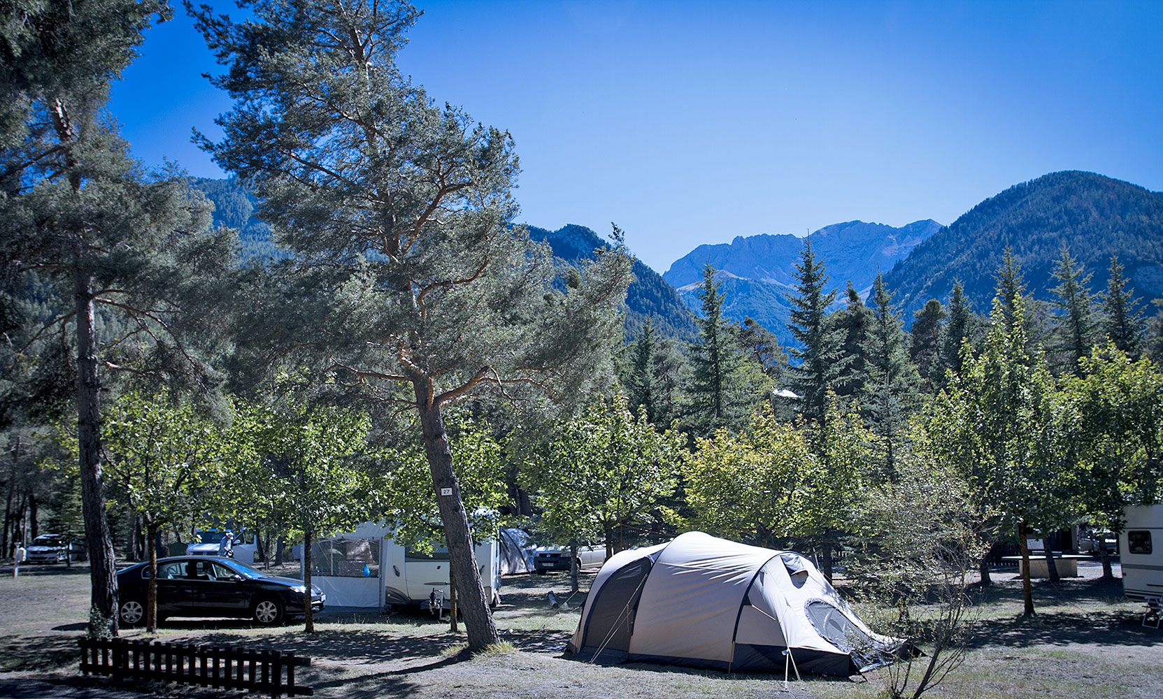 Où camper à peu de frais en Provence-Alpes-Côte d&rsquo;Azur ?