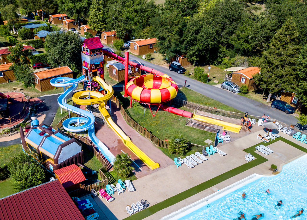Le camping avec piscine et parc aquatique près de Lyon